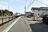 外観：前面道路含む現地写真