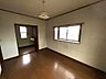 洋室：２階：洋室６帖（東側洋室）出窓付き　ウオークインクローゼット３帖付