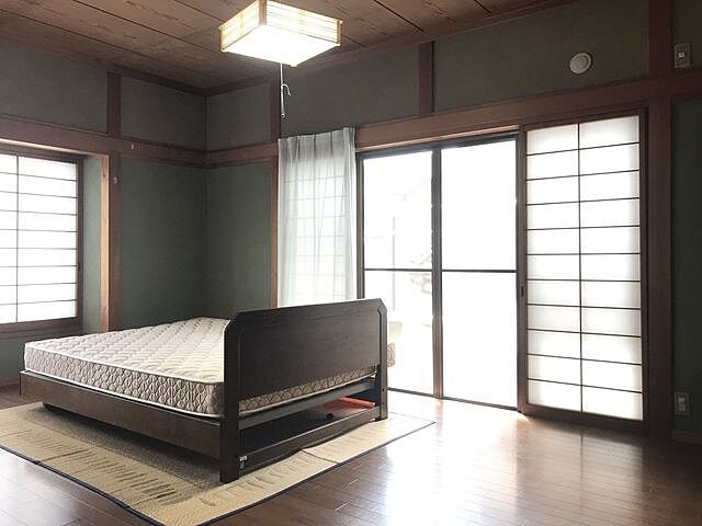 室内 高知市中万々