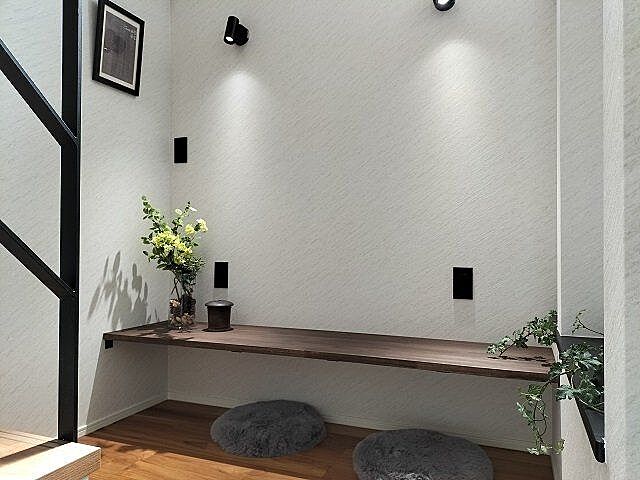 室内 高知市新本町2丁目