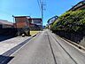 外観：北側道路　東から西