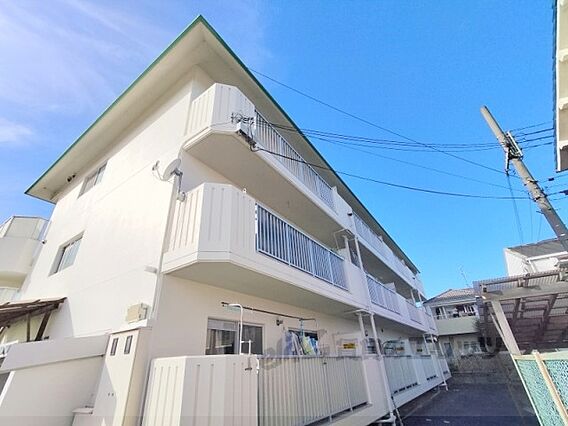 ハタハイツ_外観_1