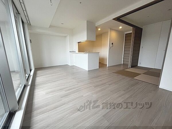 ＯＣ　ＲＥＳＩＤＥＮＣＥ　Ｒ　ＯＪＩ