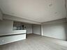 リビング/ダイニング：曇り・照明オフ時