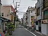 周辺：郵便窓口・貯金窓口・保険窓口・ATMがあります。