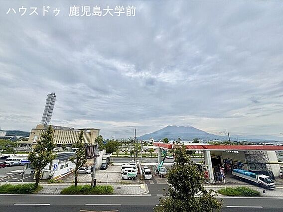 バルコニーから...