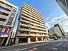外観：学校も近く、周辺には色々なお店もありとても便利な立地です♪