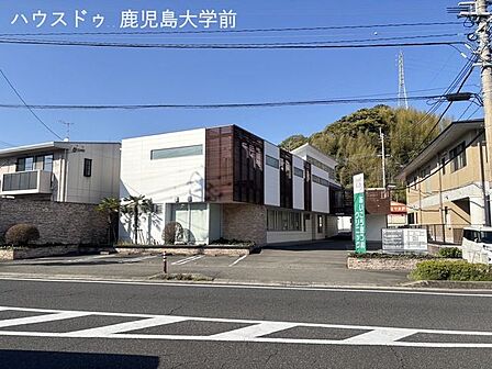 あいこう皮フ科クリニック診療科目:一般皮膚科診療、皮膚外科、光線治療、ケミカルピーリング、ピアス など休診日:日曜日、祝日、水曜及び土曜午後 1330m