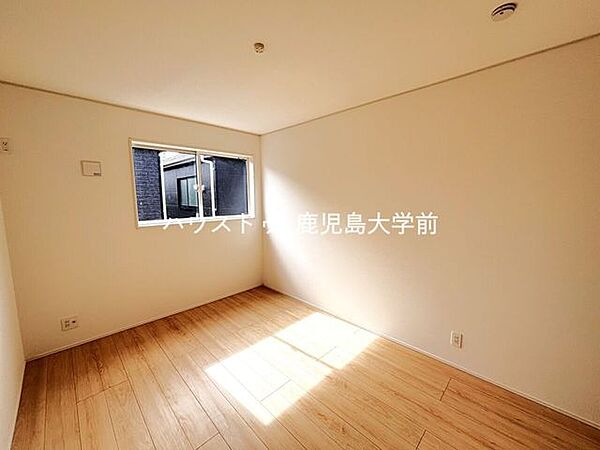 洋室を拡大表示