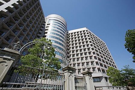国立大学法人名古屋大学医学部附属病院 徒歩15分。 1130m