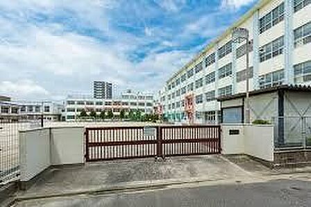 名古屋市立矢田小学校 徒歩6分。 480m