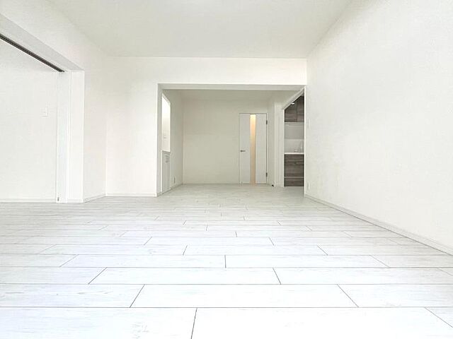 リビング/ダイニング コスモ平井 1階/-