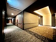 高級感のある内廊下方式。