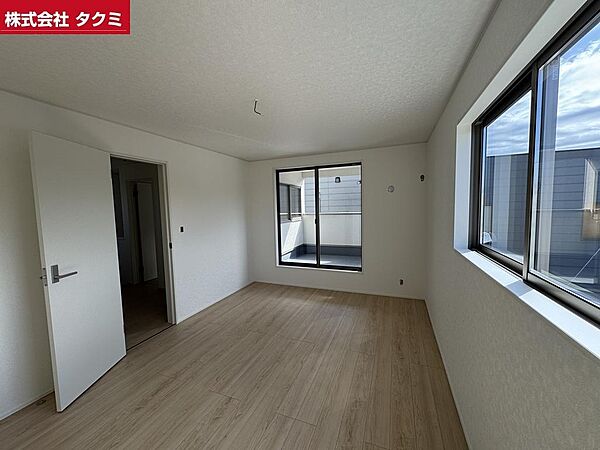 洋室を拡大表示