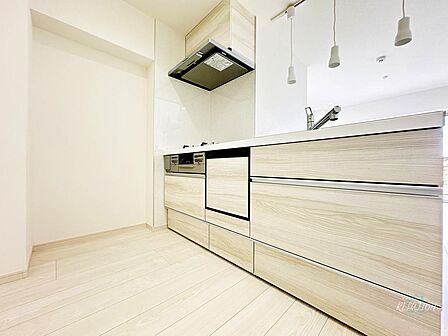 ※同施工会社施工例　キッチンは嬉しい対面式！ご家族様と会話をしながらお料理を楽しむことができます♪