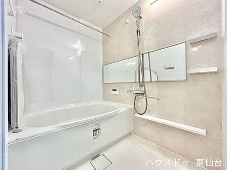 無駄を削ぎ落とした美しさ。洗練されたバスルームが暮らしを格上げ
