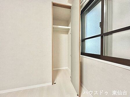 奥行きのあるクローゼットで整理整頓がしやすい仕様に