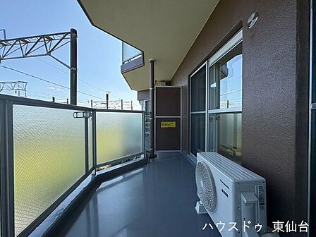 風通しがよく、洗濯物が気持ちよく乾く心地よいスペースです。