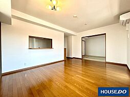 ダイアパレス大和通りII 4LDKのリビング/ダイニング