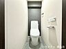 トイレ：トイレはシンプルなデザインでお掃除もしやすそうです♪