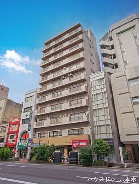 都心の利便性と開放感を兼ね備えた、存在感あるマンション