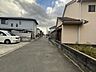 外観：前面道路含む現地写真