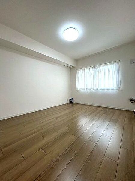 洋室を拡大表示