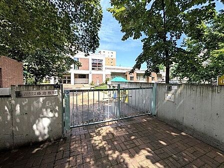 藤学園藤幼稚園 220m