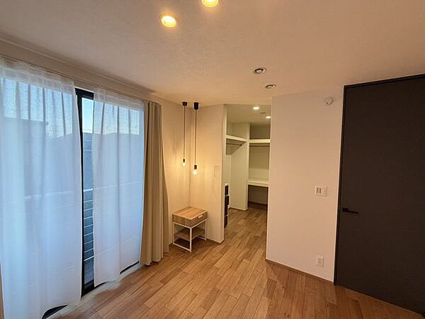 洋室を拡大表示
