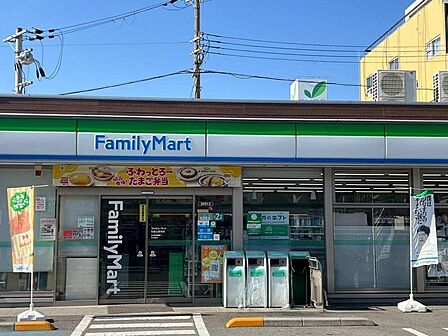 ファミリーマート和歌山築地店まで徒歩約5分(約397m)