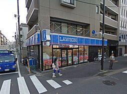 【コンビニエンスストア】ローソン新宿水道町店まで362ｍ