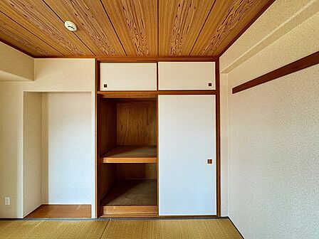 ご家族の思い出も大切にしまっておけるたっぷり収納。