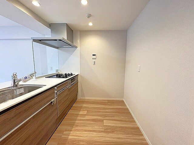 キッチン コスモ与野ヒルズ 1階/-