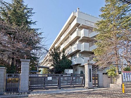 さいたま市立田島中学校(670m)