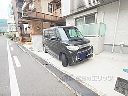 7 / 12
