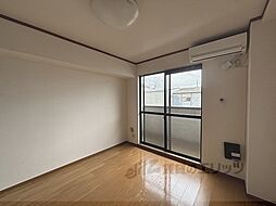 JR福知山線 北伊丹駅 徒歩3分の賃貸アパート 1階ワンルームのリビング/ダイニング