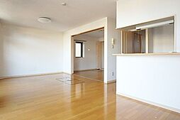 ルネスガーデンコート 101 1階2LDKのリビング/ダイニング