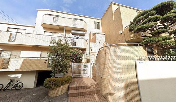 完成な高級住宅...