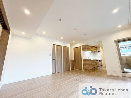 ここにはみんなが集い、食事と楽しい会話が始まる。そんな優しい空間です。