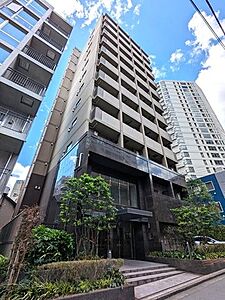 外観:大江戸線「赤羽橋」駅から徒歩約7分。閑静な佇まいの総戸数78戸13階建レジデンス。ペット飼育可能。 外観:大江戸線「赤羽橋」駅から徒歩約7分。閑静な佇まいの総戸数78戸13階建レジデンス。ペット飼育可能。