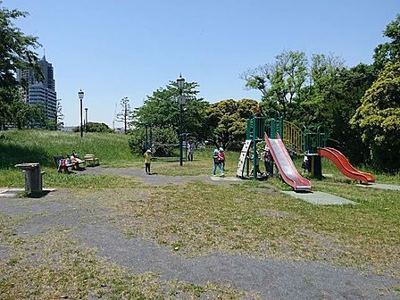 潮見運動公園 徒歩15分。 1170m