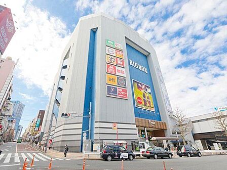 BIGBOX高田馬場 徒歩12分。 890m
