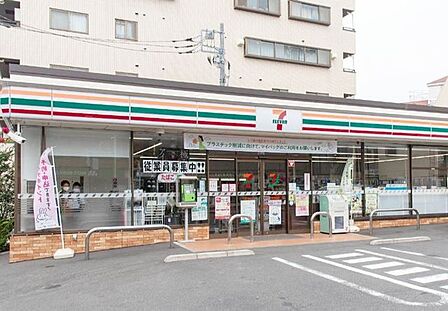 セブンイレブン大田区千鳥町駅前店 徒歩1分。 40m