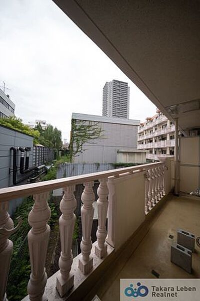 バルコニーを拡大表示