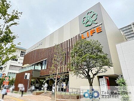 ライフ豊洲店 徒歩8分。 650m