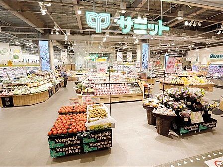 サミットストアららテラスHARUMIFLAG店 徒歩6分。 440m