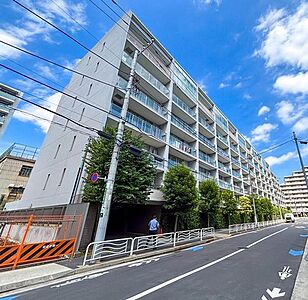 外観：東京メトロ東西線【木場】駅徒歩6分、穏やかな住宅地のマンション。ペット飼育のご相談可能です。
