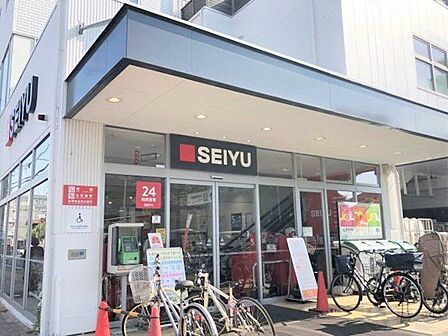 西友調布入間町店 徒歩14分。 1100m