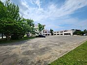 小学校「帯広市立明和小学校まで855m」
