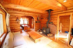 丸紅別荘地ログハウス 3LDKのリビング/ダイニング